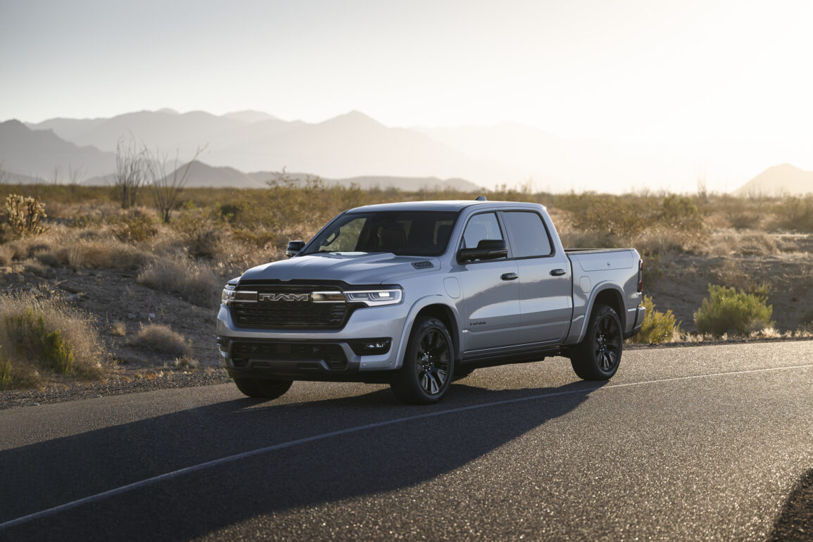 2025 Ram 1500 Ramcharger 19